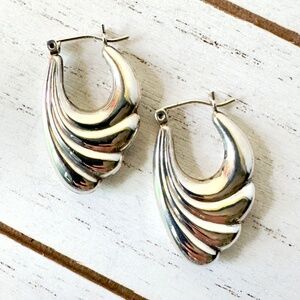 Vintage 925 Sterling Silver Scalloped Hoop Earrings